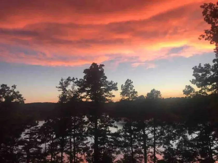 Lake Keowee Lake Front Home ~ Perfekt til fodboldfans - Image 1