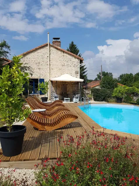 CHARMING COTTAGE WITH TERRACE OVERLOOKING THE COUNTRYSIDE - Image 1