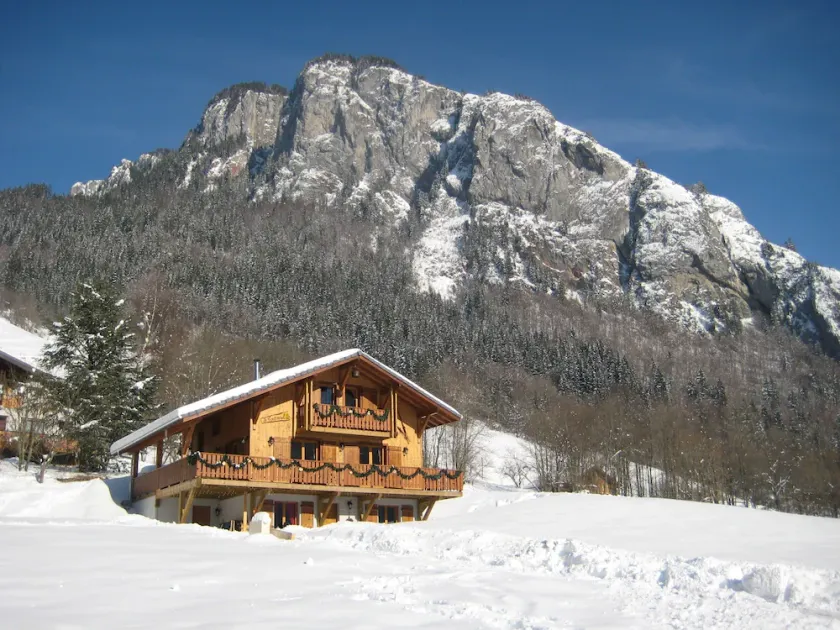 Hermoso, espacioso chalet de 12 persona, Portes du Soleil, Francia - Image 1