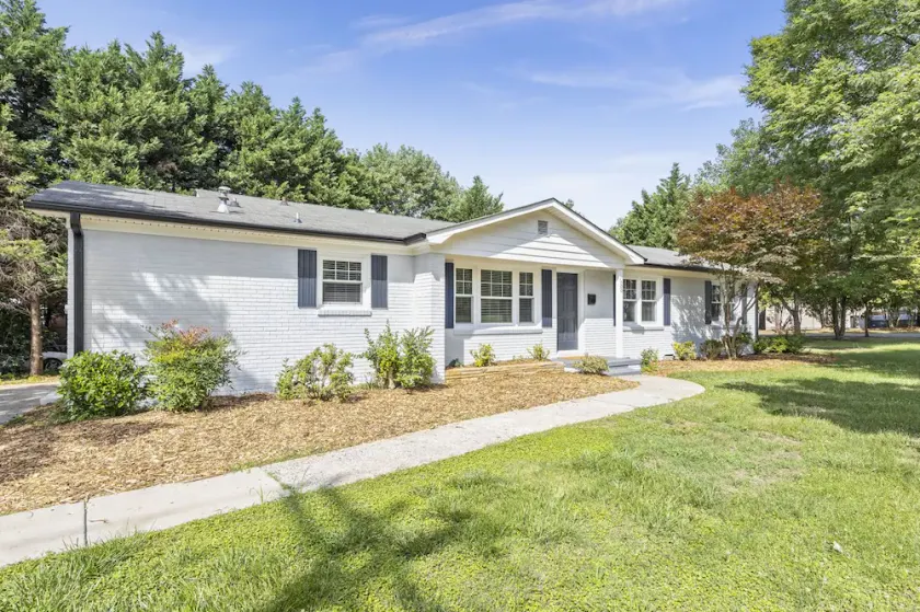 Renovated! 12 minutes from South End CLT! - Image 1