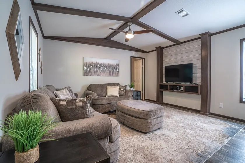 Mobile Home W-4 at Safe Harbor Brady Mountain on Lake Ouachita! - Image 1