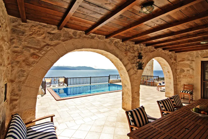 \"Stone Castle Villa\" vue mer panoramique, sur plage de sable, près d'Athènes - Image 1