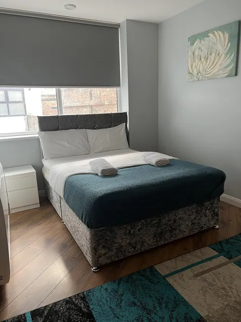Luxury Studio Apartment - Image 1