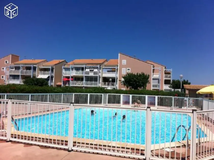 T2 Kabine, 4 Personen, große Terrasse, Schwimmbad, Parkplatz, Klimaanlage, allen Komfort - Image 1