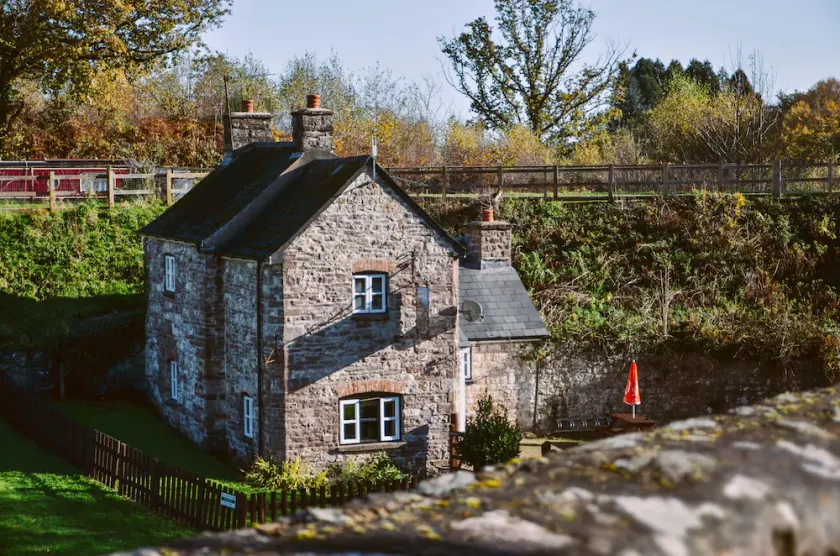 A canalside cottage, within Goytre Wharf on the Monmouthshire & Brecon Canal - Image 1