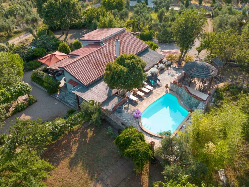 Wonderful private villa for 8 people with WIFI, private pool, TV, patio and pets allowed - Image 1