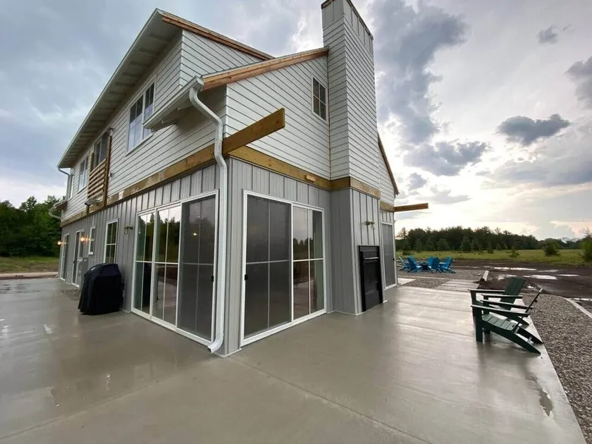 Ellison Bay Family Retreat! 8 bed/6 bath/20 acres - Image 1