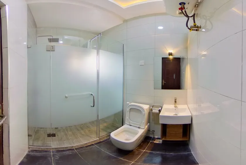 Centurion Aparthotel - Image 1