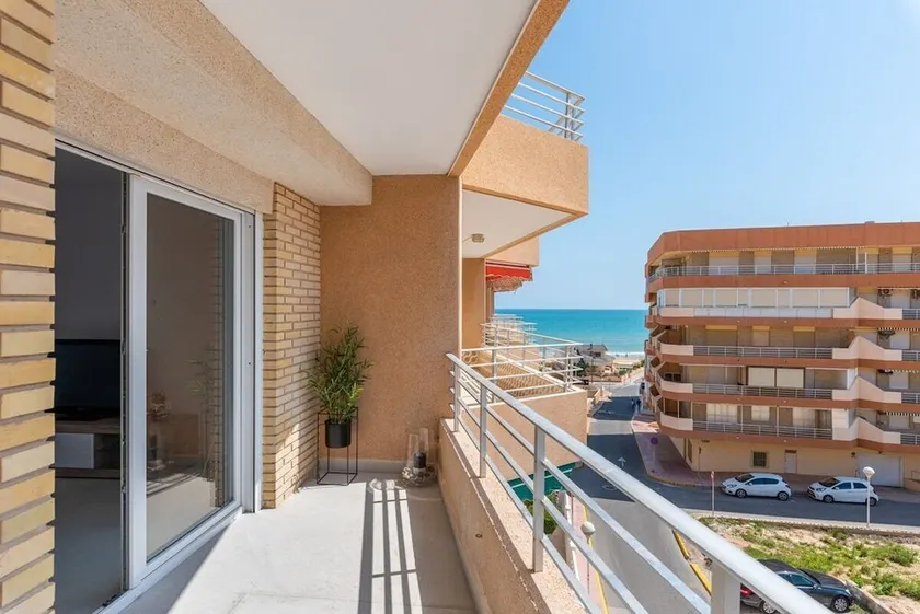 Playa Roqueta Guardamar Del Segura by Villas&You - Image 1