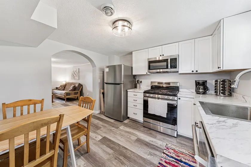 4BR Home Near Lake Pepin & Venues - Wildflower Cottage - Image 1