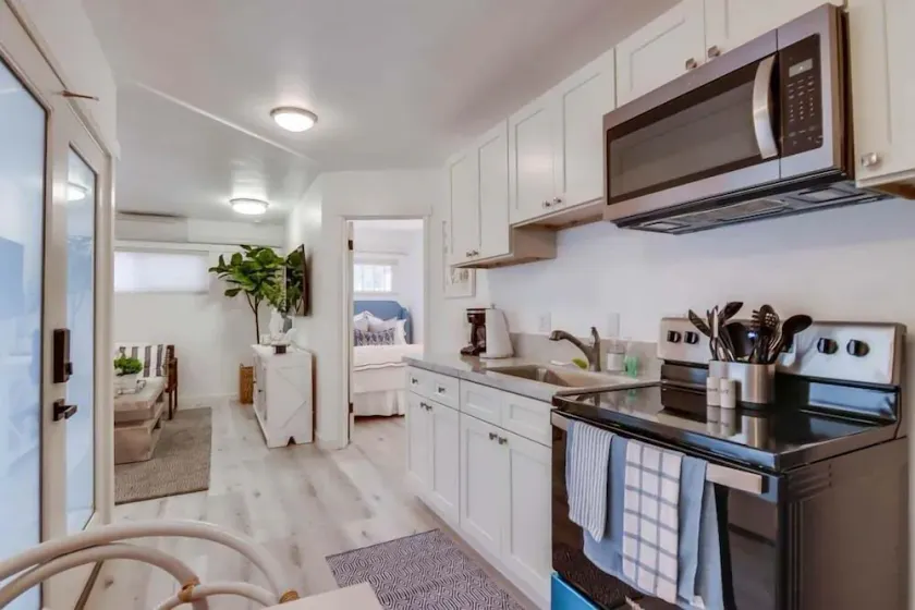 Steps to Ocean & Bay * Remodeled * A/C - Image 1