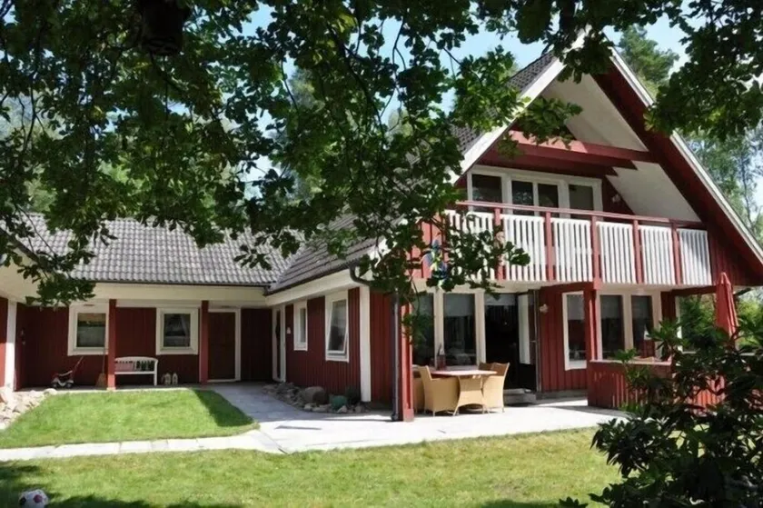 Maison de rêve au bord du lac à Småland - sauna, cheminée, bateau / moteur, WiFi, jardin avec clôture, - Image 1