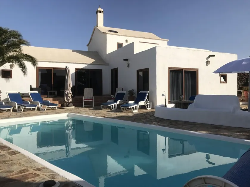 Casa Maja, vivenda de luxo isolada, piscina aquecida eletricamente, fibra Wi-Fi, todos TV - Image 1