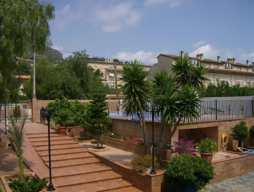 Villa with private pool, pool table, barbecue, 5 m to the beach, mountain views. - Image 1