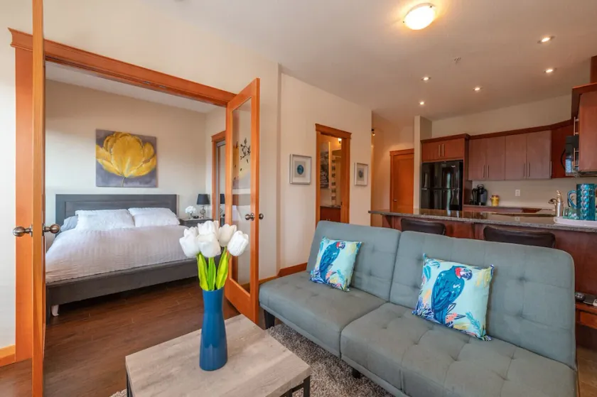 Downtown Oasis Retreat - Image 1