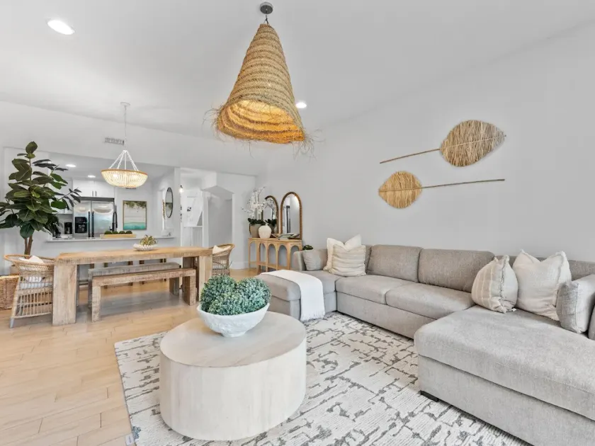 Beautiful Oceanside Mariner`s 3 Bedroom Townhome - Image 1