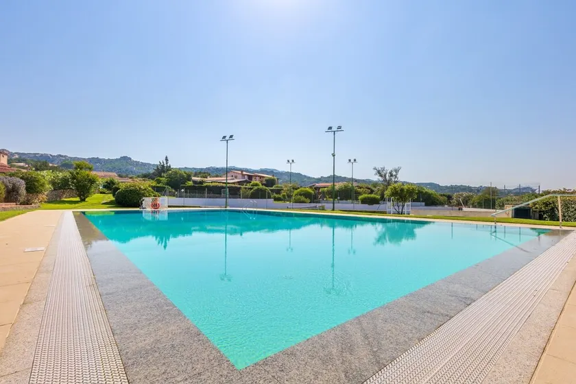 Villetta Amelie a Baja Sardinia mit Klimaanlage, Garten, Terrassen und Pool - Image 1