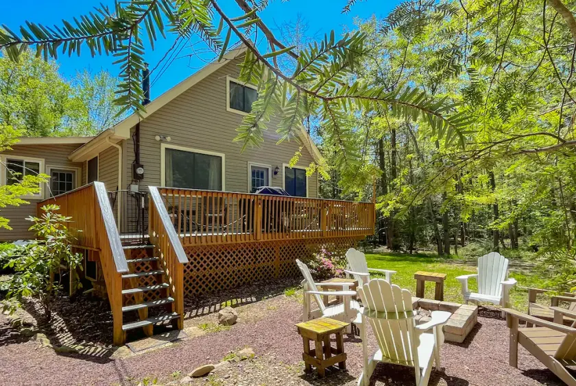 Owl Woods Inn, Jim Thorpe Lake Community, Indoor Hot Tub! - Image 1