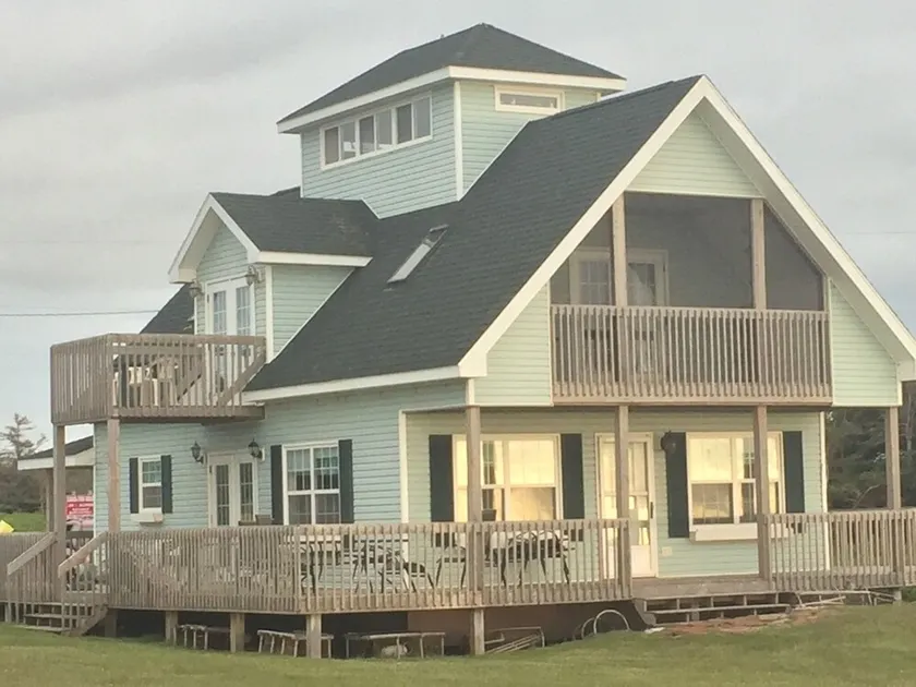 Gorgeous Oceanfront Vacation Destination! - Image 1