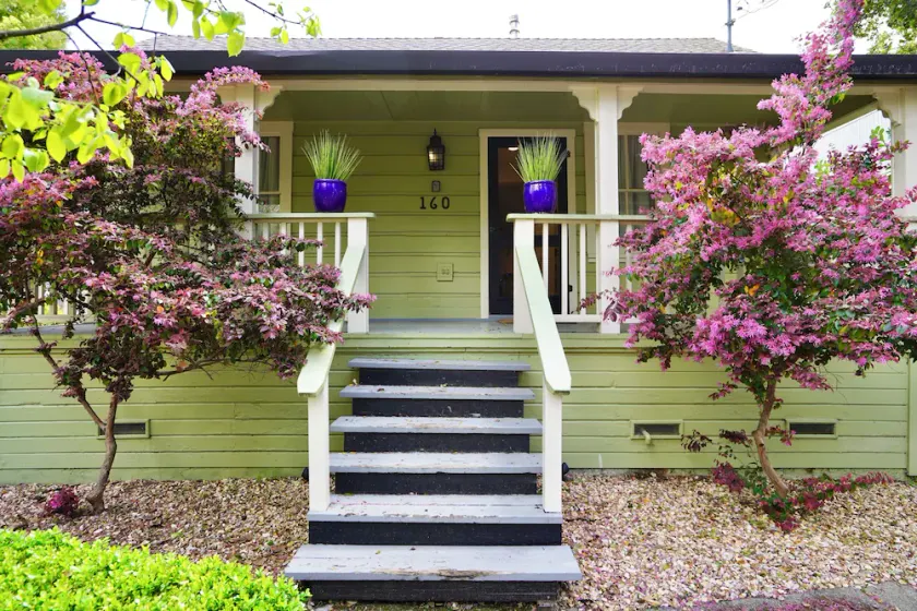 Walk to Downtown Napa, Oxbow Public Market, and BottleRock! - Image 1