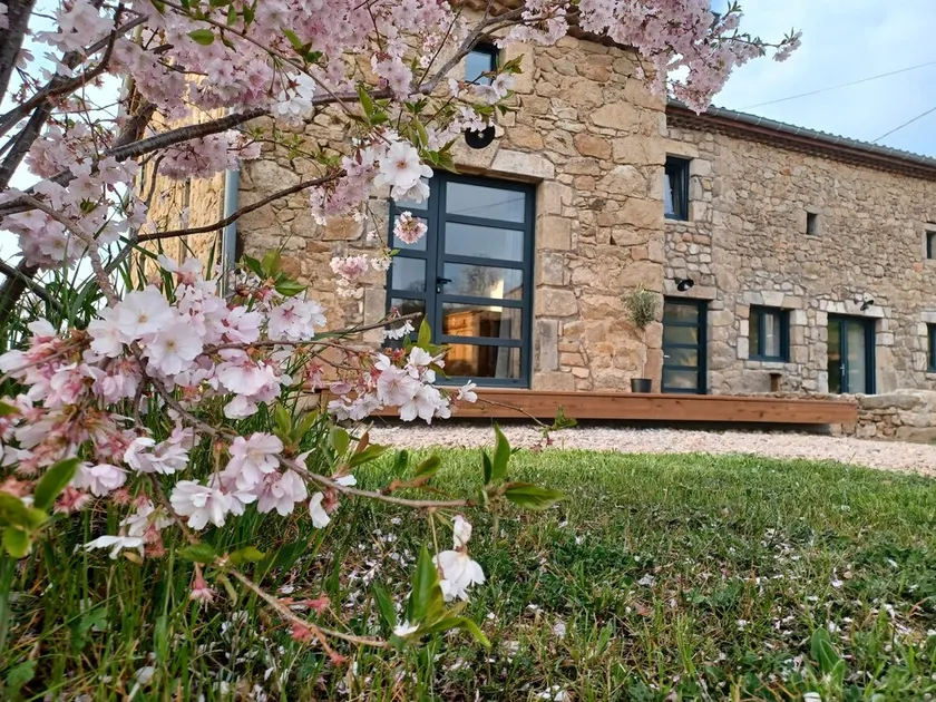 Gîte de Charme au Coeur de L'ardèche Verte - Image 1