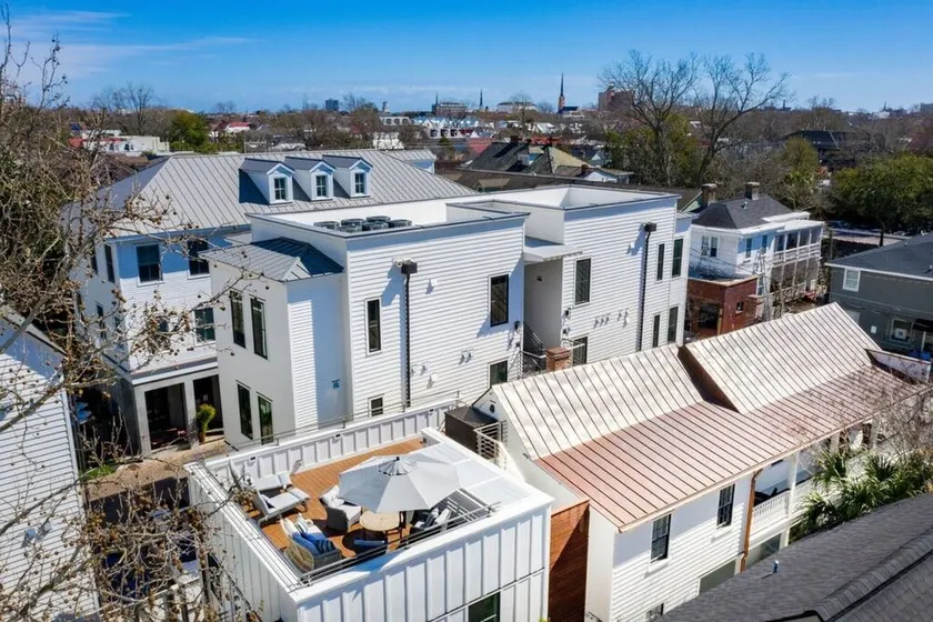 The Madison Compound- Entire Charleston House & Suites w/ Private Roof Top Deck - Image 1