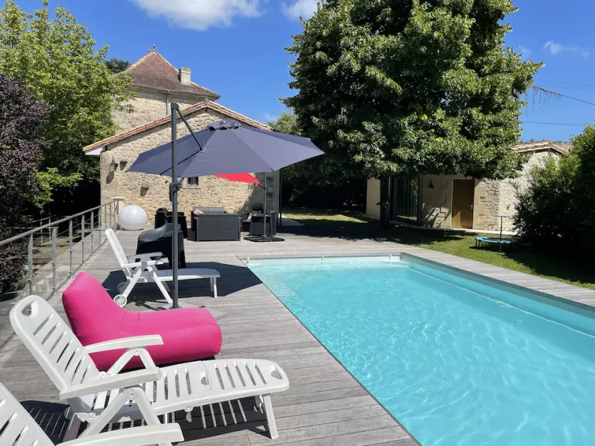 Pretty character house with swimming pool in Entre deux Mers (min. 5 nights) - Image 1