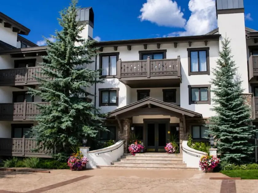 Condo with Outdoor Heated Pool and Free WiFi - Image 1