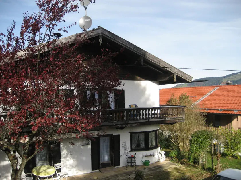 Quietly situated vacation apartment at the edge of the forest - Image 1