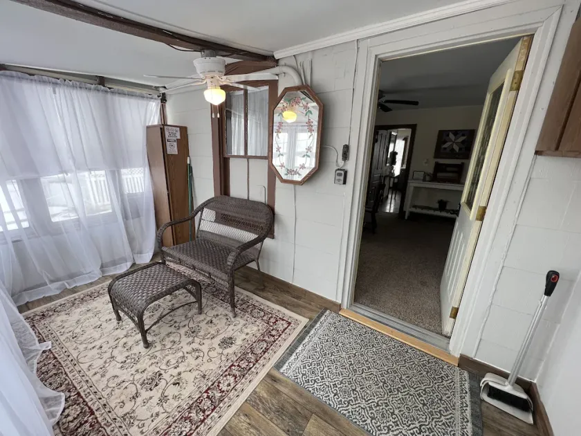 The (Veteran Owned) Hanover Hangout Guesthouse - cozy cottage w/ privacy + fun - Image 1