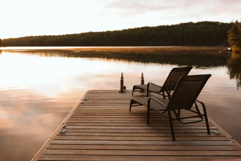 Cozy Coe Lake Cottage | Hot Tub · Wood Fireplace - Image 1