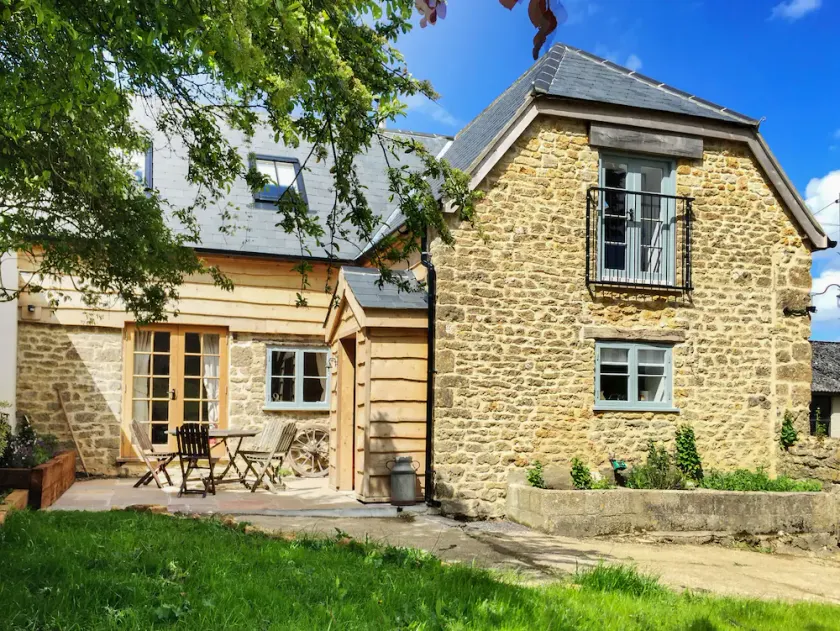 A Perfect Getaway Holiday Home, Impeccably Stylish, Rustic Luxury - Image 1