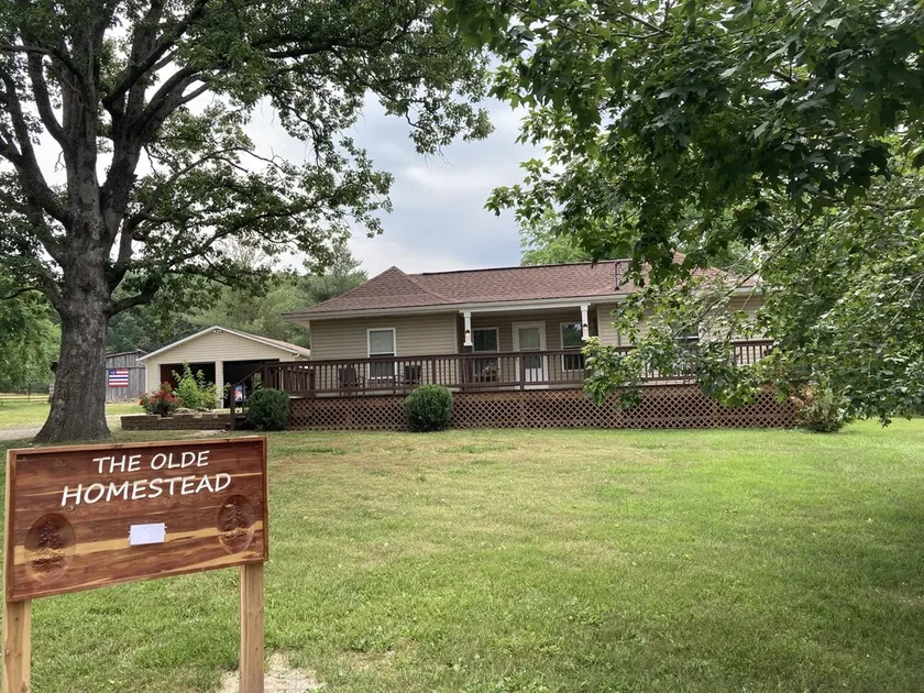 Newly remodeled offers many amenities with perfect location! - Image 1