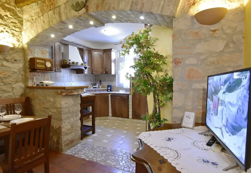 Rustic apartment in Umag, WiFi, air-conditioned, garden, parking, barbecue - Image 1