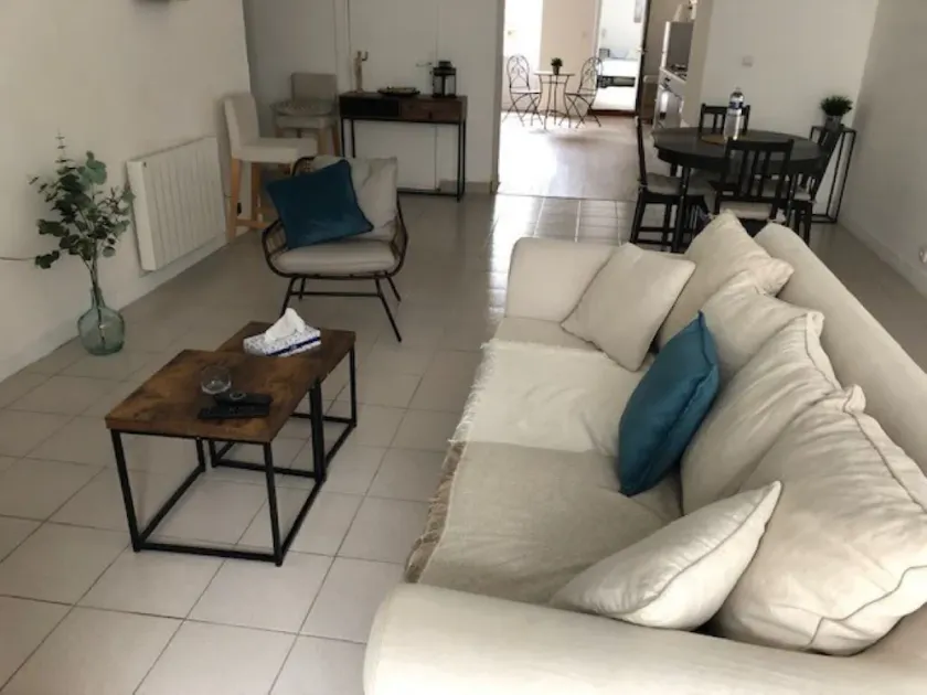T3 of 82m2 with garden located in the heart of the village - Image 1