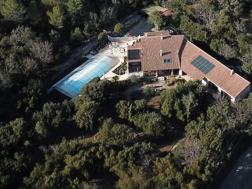 Totally private 8 adults plus 2 children luxe villa with heated swimming pool - Image 1
