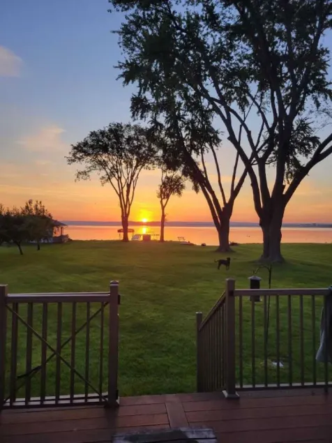 Beautiful Sunrises and Lakefront Views! - Image 1