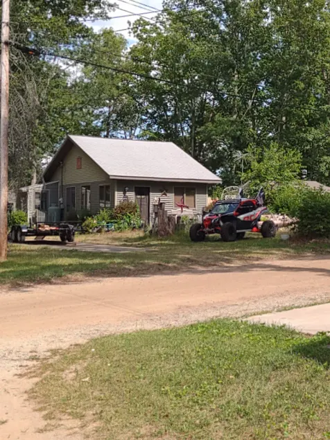 !!  Located in Cranberry lake, Harrison Mich. Beautiful Cabin getaway,!  🏚 - Image 1