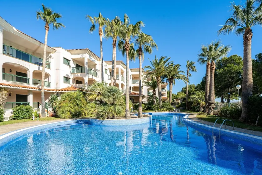 Holdiday Apartment 'Costa Linda 1' with Sea View, Pool & Wi-Fi - Image 1