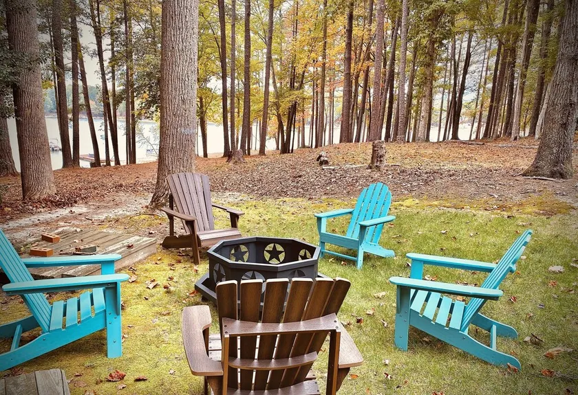 Secluded Lakefront Retreat - Couples and Fisherman’s Paradise with Private Dock - Image 1