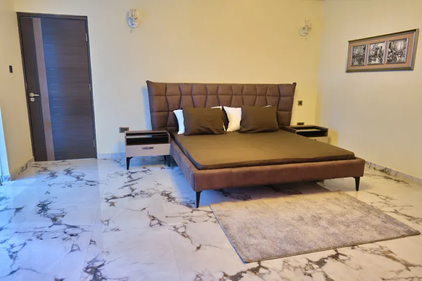 Luxurious Villa 5 mins from beach - Image 1