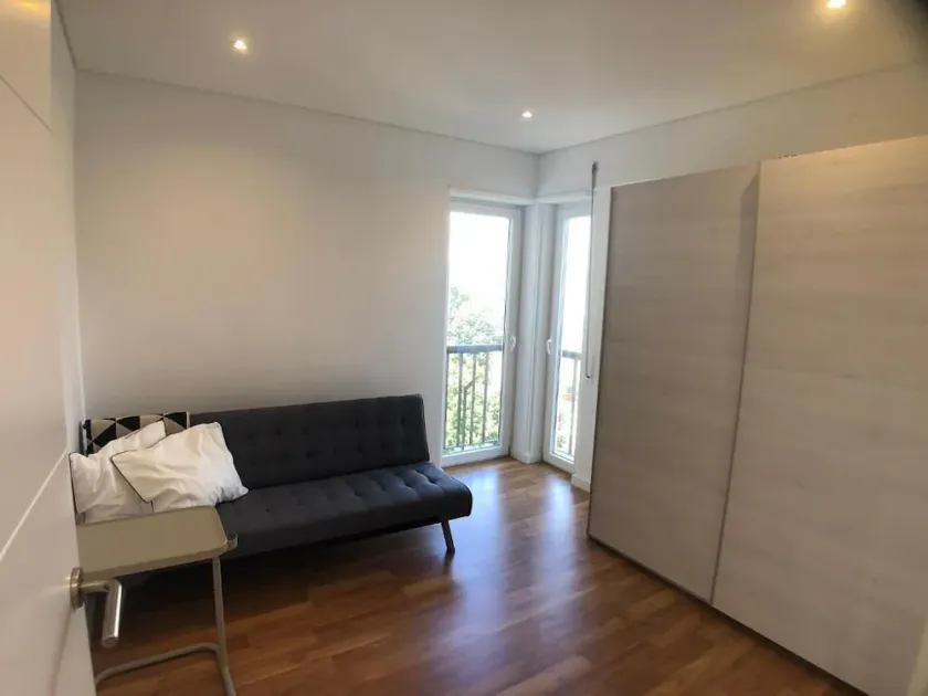 Carcavelos Nova University super location T2 - Image 1