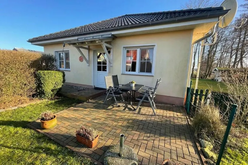 Ferienwohnung OTTOSIN mit Terrasse und Garten - Image 1