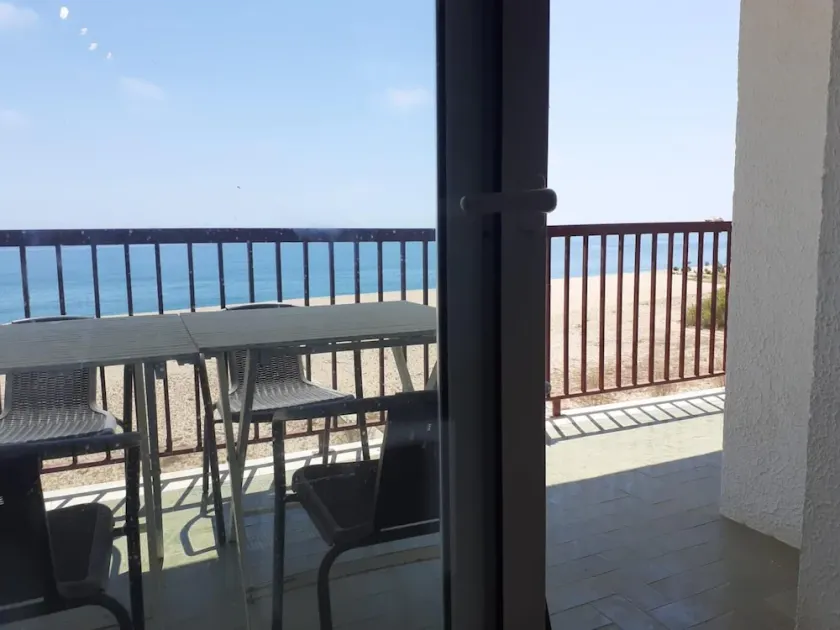 Suitur Wohnung mit Meer- und Strandblick an vorderster Front - Image 1
