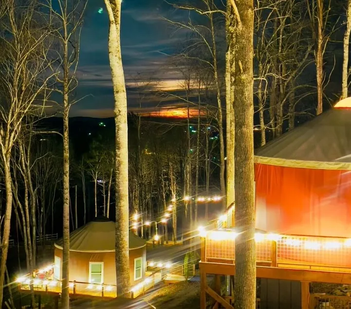 Mother Earth, stargazing from the hot tub, Mountain Views, outdoorsman paradise - Image 1