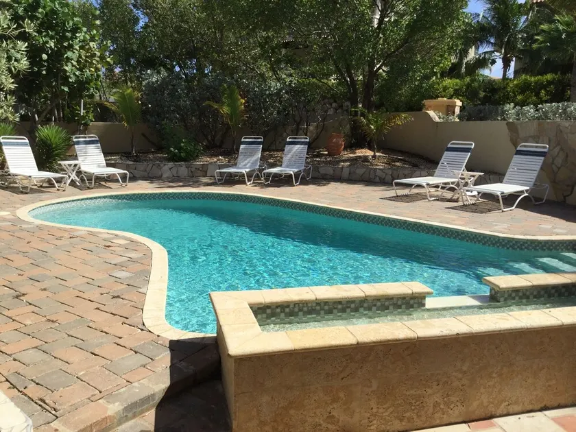 Swim, relax, enjoy a piece of paradise! - Image 1