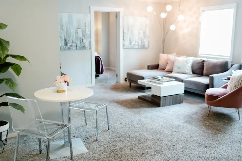 Virginia Modern Luxe - Image 1