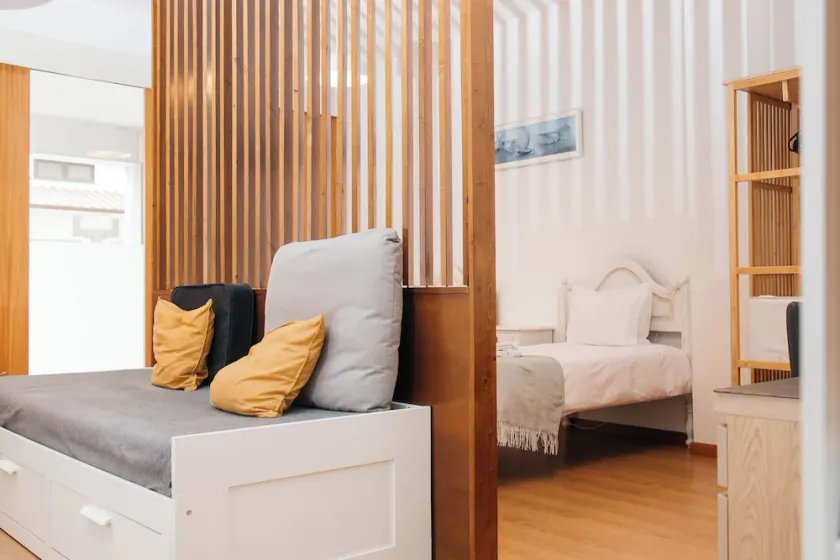 Spacious Studio in Porto - Image 1
