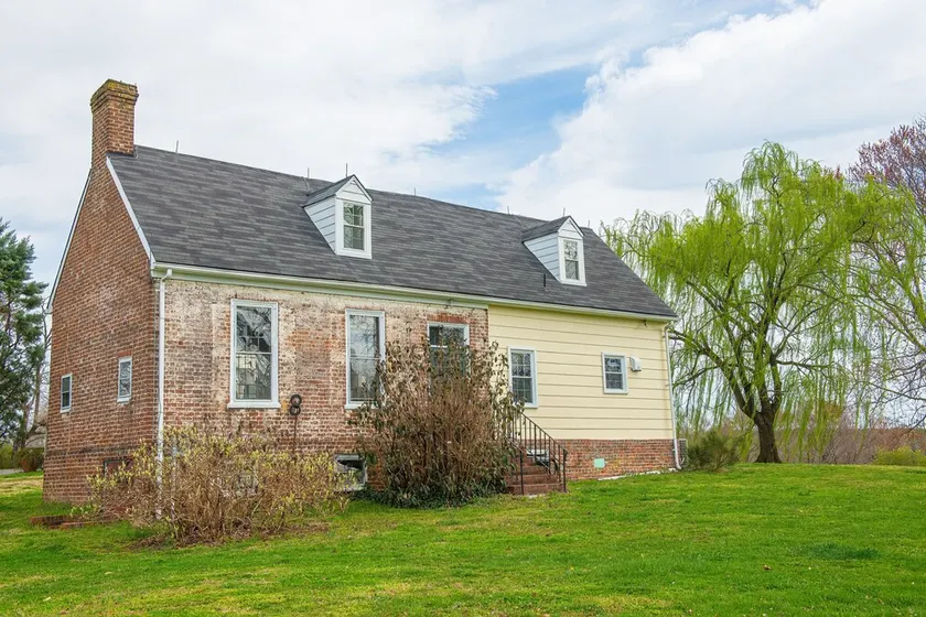 George Washington sov her 1760 Farm House - Image 1