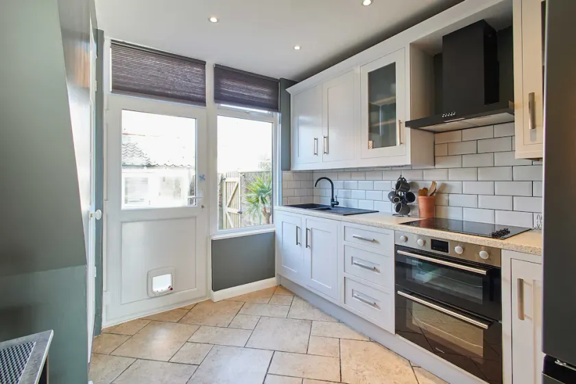 Host & Stay - Wellington Street - Image 1